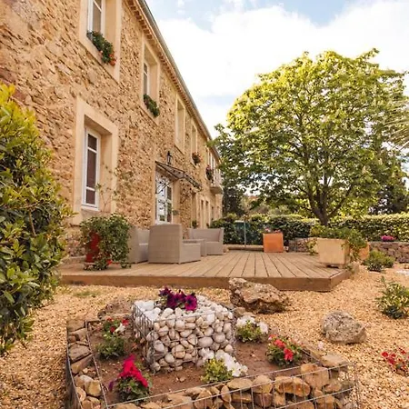D'hotes Balneo Chateau De Jonquieres بيت ضيافة