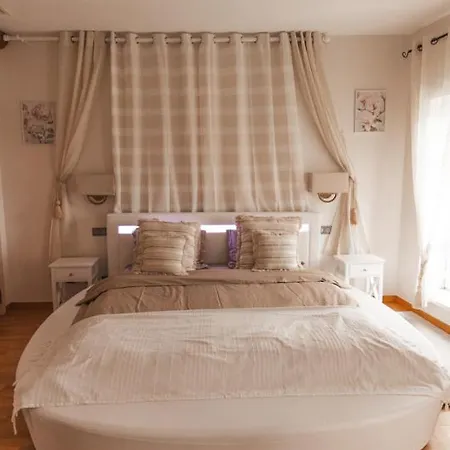 D'hotes Chateau De Jonquieres Pensión