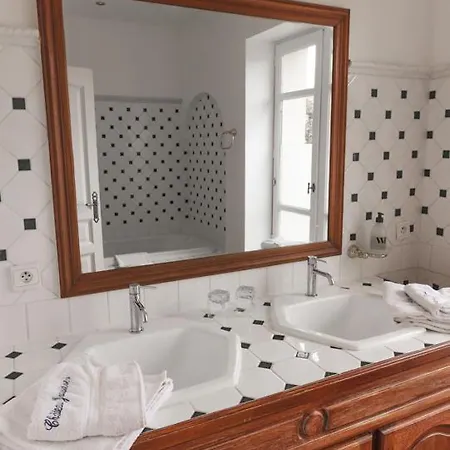 D'hotes Balneo Chateau De Jonquieres 4*