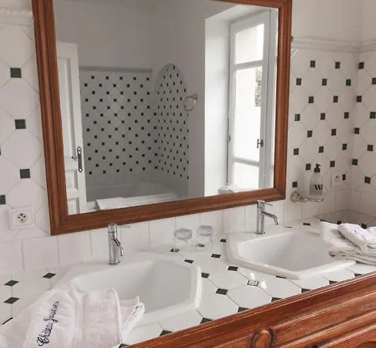 D'hotes Chateau De Jonquieres 4*